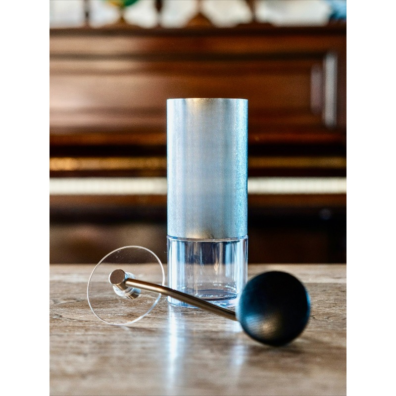 Burr Hand Grinder - コマンダーC40手動コーヒーグラインダー ドイツ輸入 タイガーシャーク バーハンドミル 生豆用