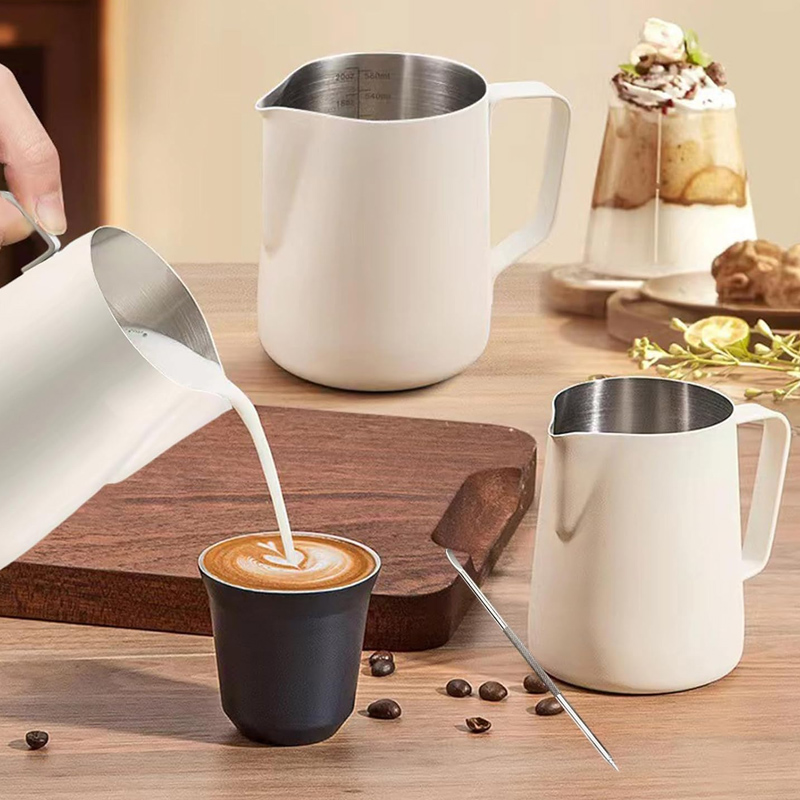 ミルクジャグ ステンレス製 計量器 ラテデコレーションアート - Barista Milk Jug のレビューと価格