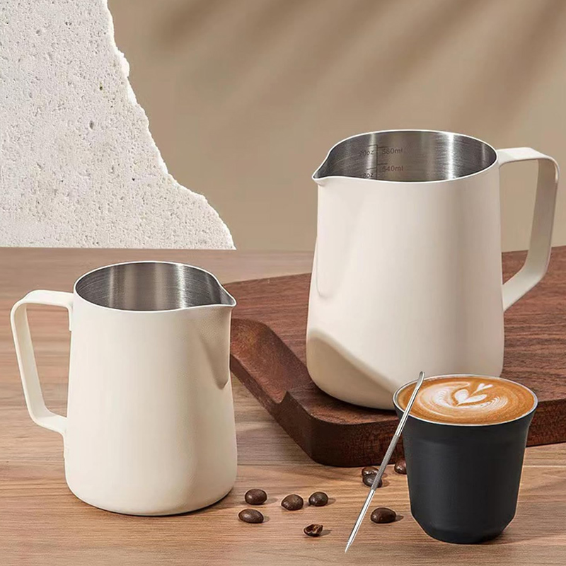 ミルクジャグ ステンレス製 計量器 ラテデコレーションアート - Barista Milk Jug のレビューと価格