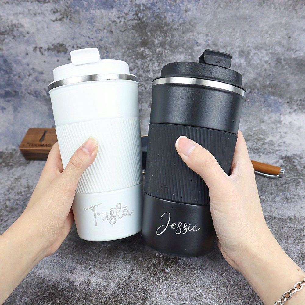 名前を刻印できるステンレス製のトラベルコーヒーマグ。フリップ - Coffee Tea Name のレビューと価格