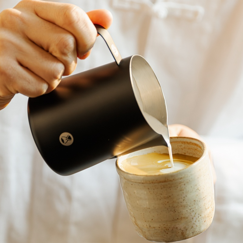 ティムモアコブランド ダルマラテアートピッチャー 304ステ - Barista Milk Jug のレビューと価格